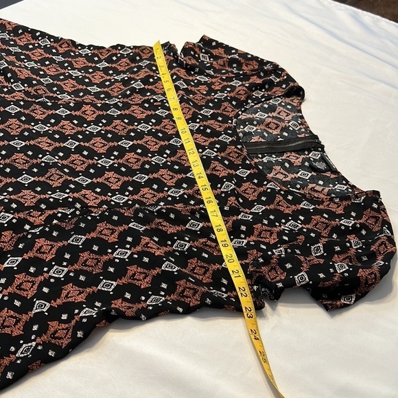 TORRID Shirt Plus Size 1 ALL  Over Print Rayon Lightweight Boho Womens - Picture 6 of 8